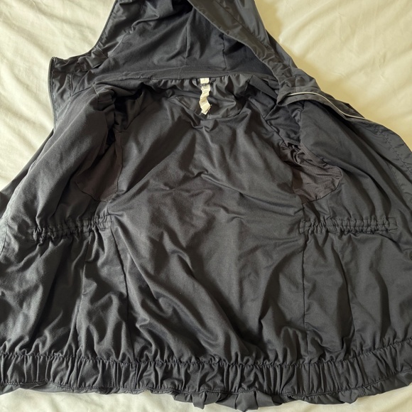 Lululemon Windbreaker Jacket with Soft Lining Size 2 - Picture 7 of 9